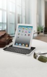 logitech-keyboard-case_lifestyle